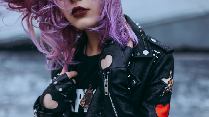 Cover of Online Abuse Still Hindering Female Gamers