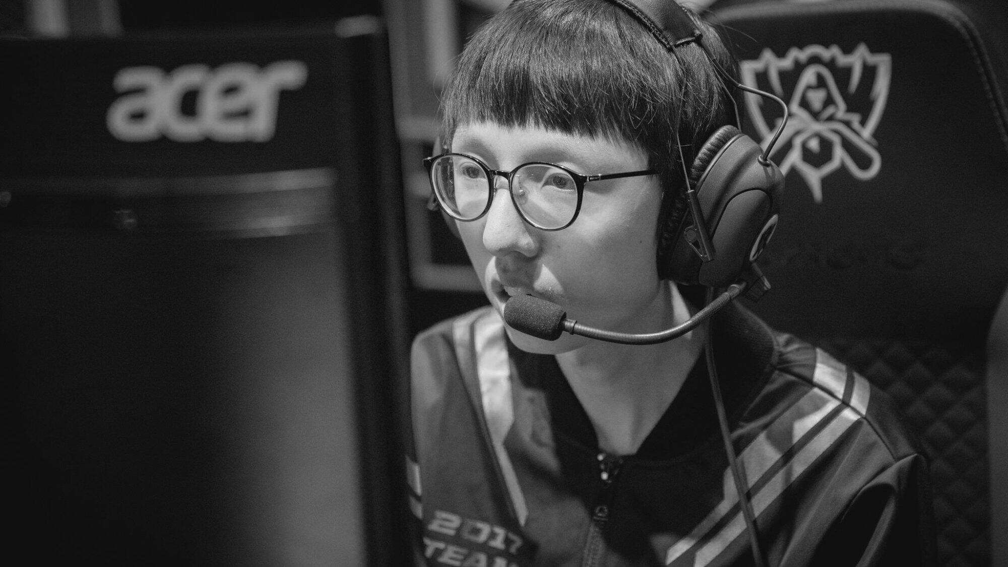 Cover of Chinese Court Orders Former RNG Star Liu “MLXG” Shiyu to Pay $3.5M to RNG Over Streaming Dispute