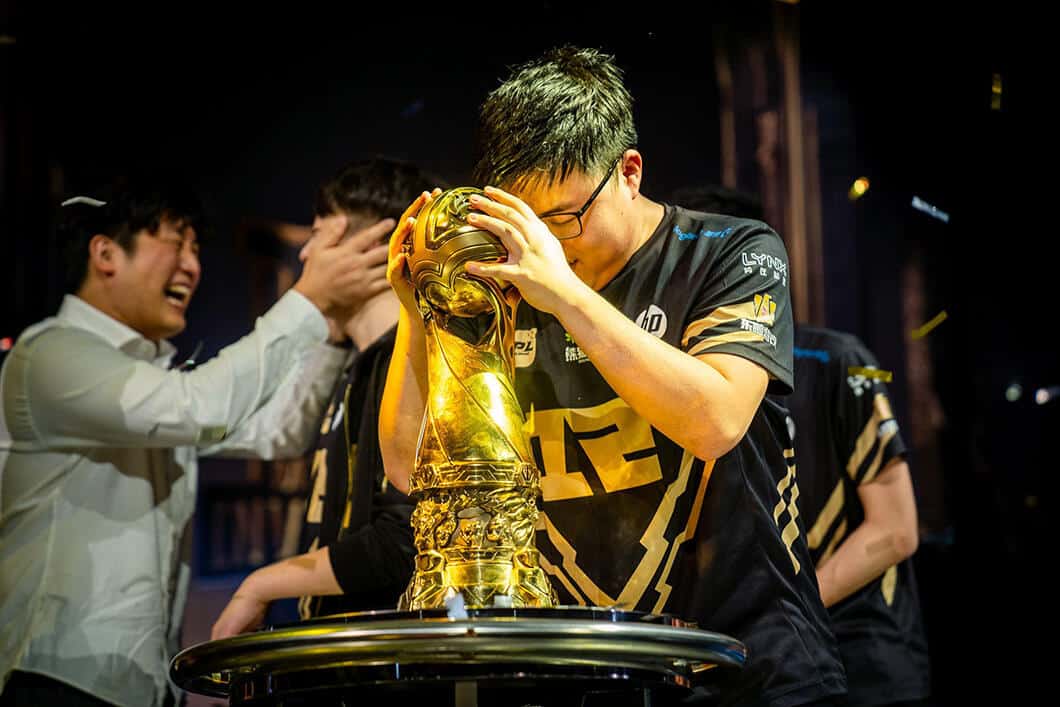 Cover of Uzi Inducted into the League of Legends Hall of Legends