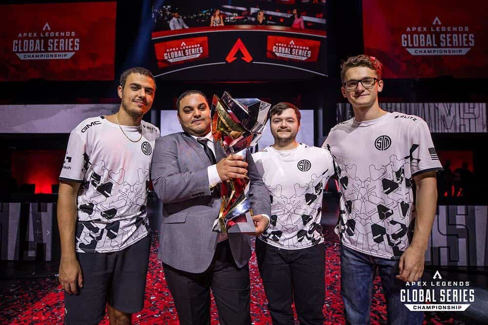 Cover of EA Reveals Details on Apex Legends Global Series Year 4